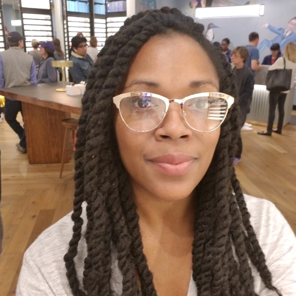 Meet your Posher, Tiffany